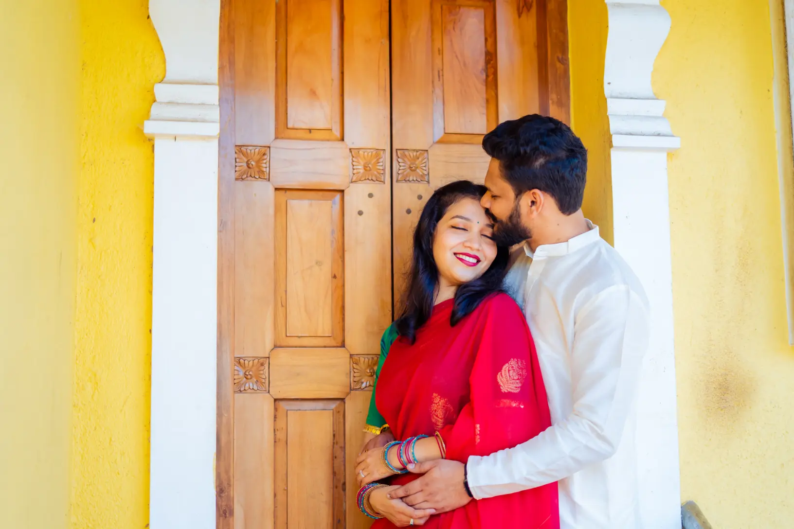 Omkar & Smita Photo 2